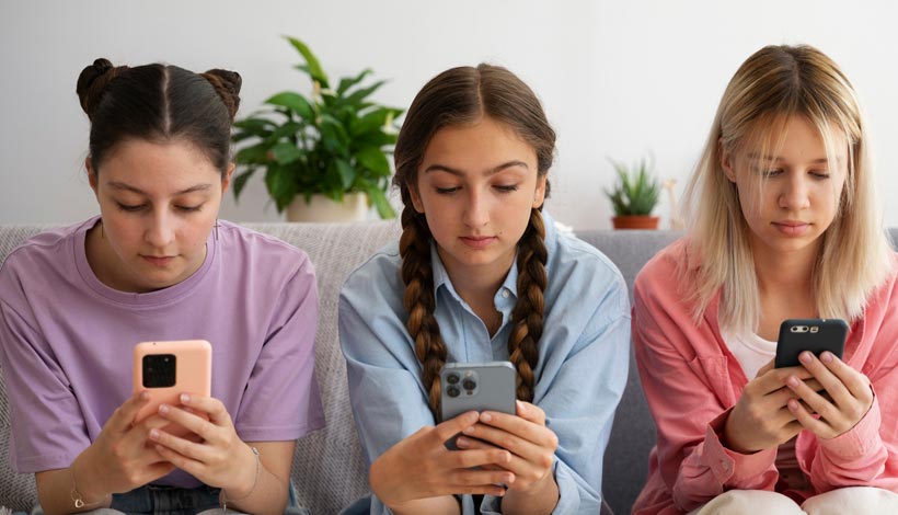 O Impacto das Redes Sociais na Saúde Mental dos Jovens: O Que Dizem os Estudos